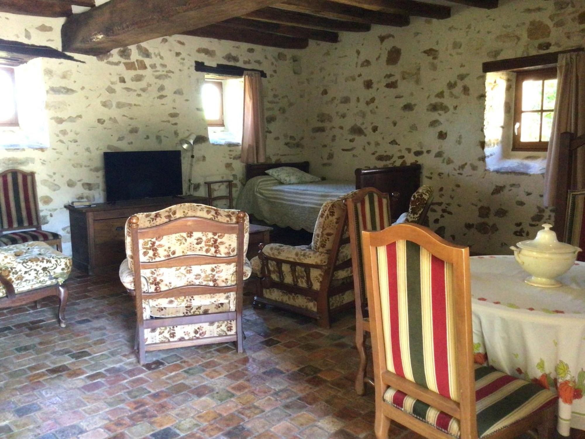 Gîte Souvigné-sur-Sarthe, 3 pièces, 5 personnes - FR-1-410-191 Esterno foto